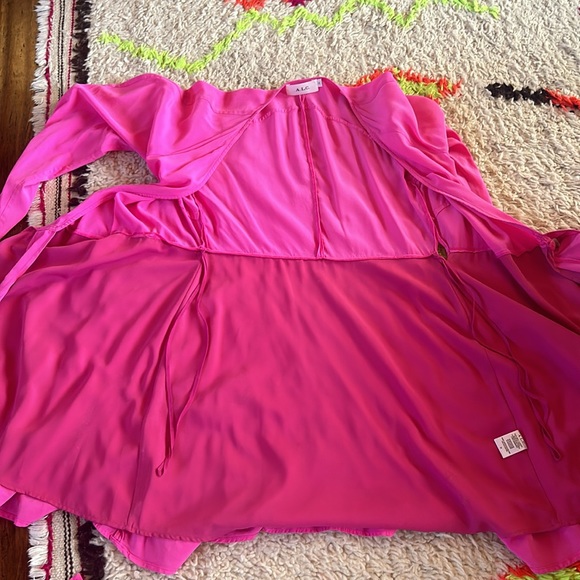 Gorgeous flowy wrap dress - Picture 4 of 6